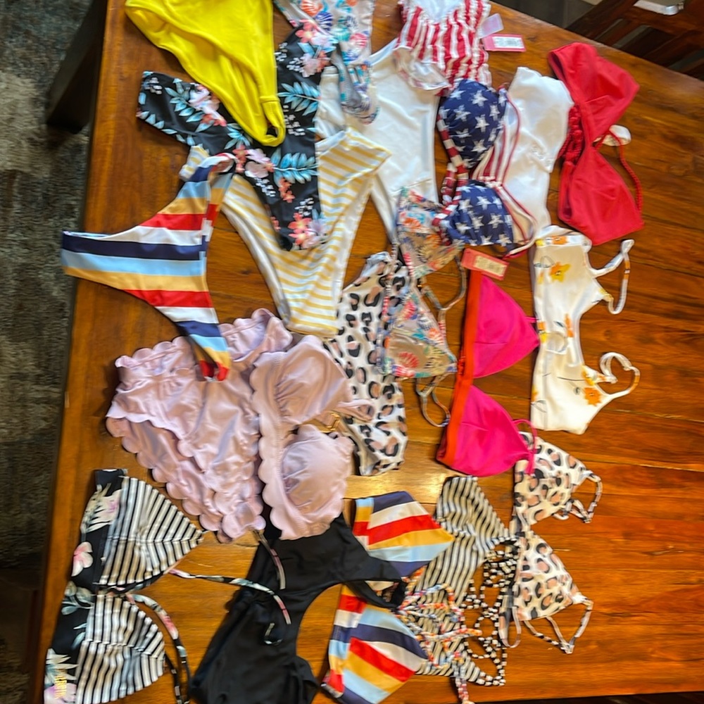 4 bikini sets, 8 bikini tops & 5 bikini bottoms! Most med & small BUNDLE